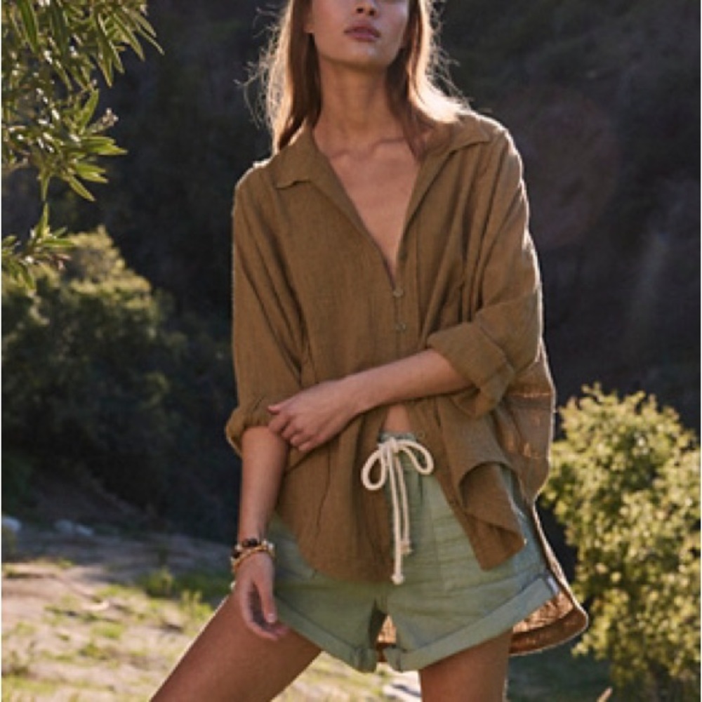 FREE PEOPLE ONE AND ONLY BUTTON DOWN
